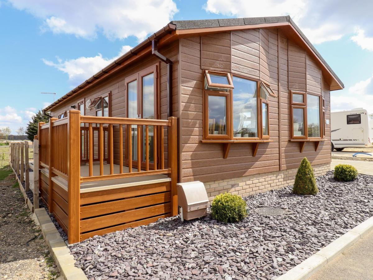 12 Bucklesham Park Villa Ipswich Exterior photo